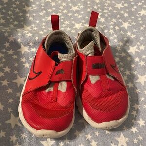 NIKE Toddler Red Sneakers